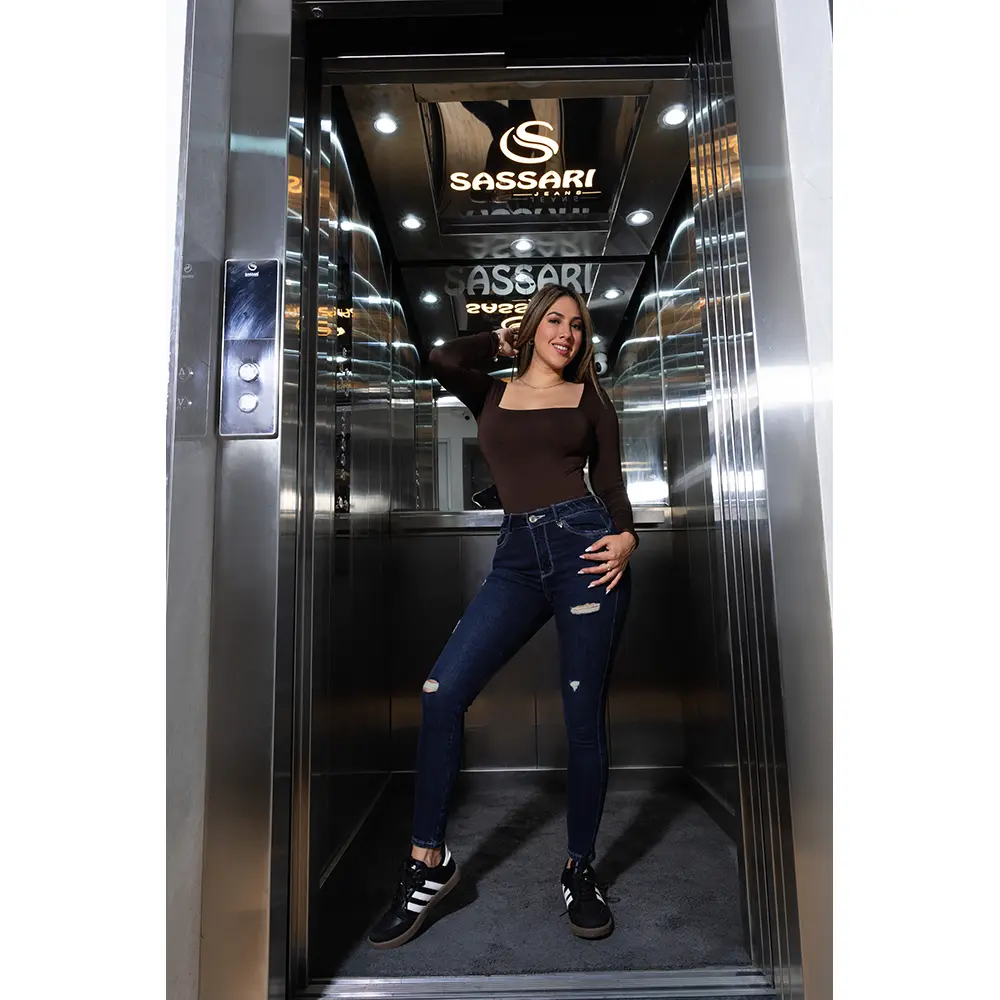 Skinny Skinny Leticia - Imagen 1